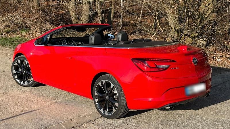 Gebraucht Opel Cascada Innovation 200 PS (147 kW) 2017 Rot Cabrio
