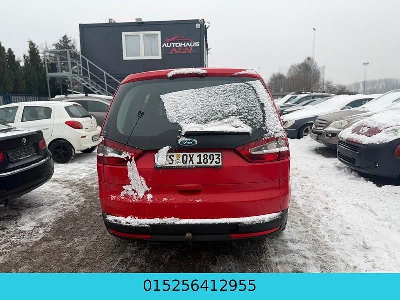 Gebraucht Ford Galaxy Trend 140 PS (102 kW) 2009 Rot Van / Kleinbus