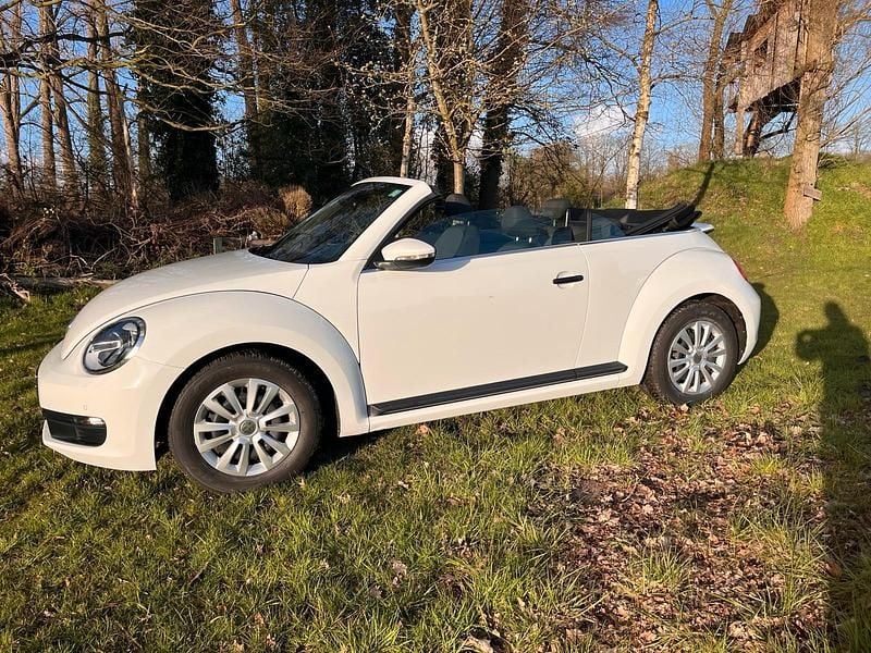 Gebraucht VW Beetle Cabriolet 105 PS (77 kW) 2016 Weiß Cabrio