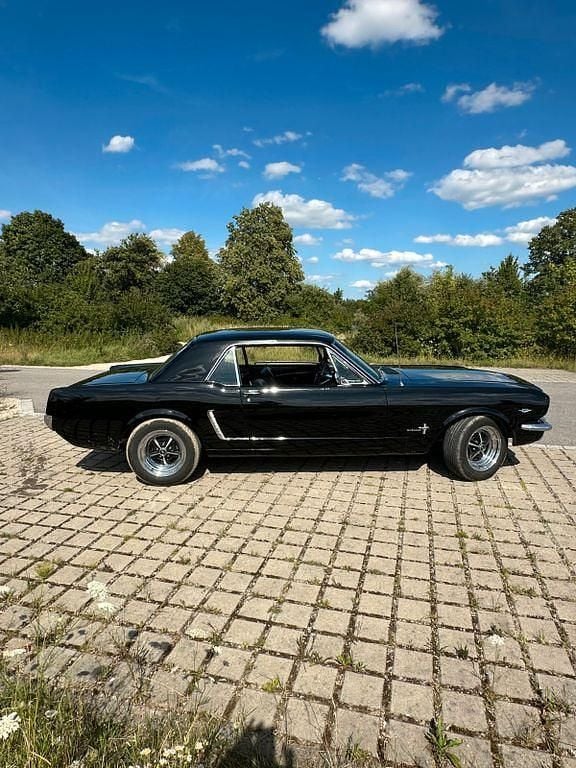 Schwarz Gebraucht 1965 Ford Mustang Coupé | 35.555 € - Bild 1/4