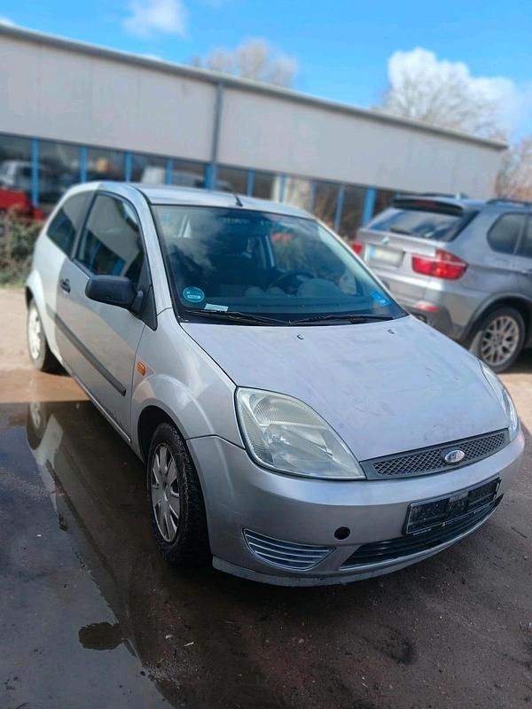 Gebraucht Ford Fiesta 60 PS (44 kW) 2007 Grau Kleinwagen