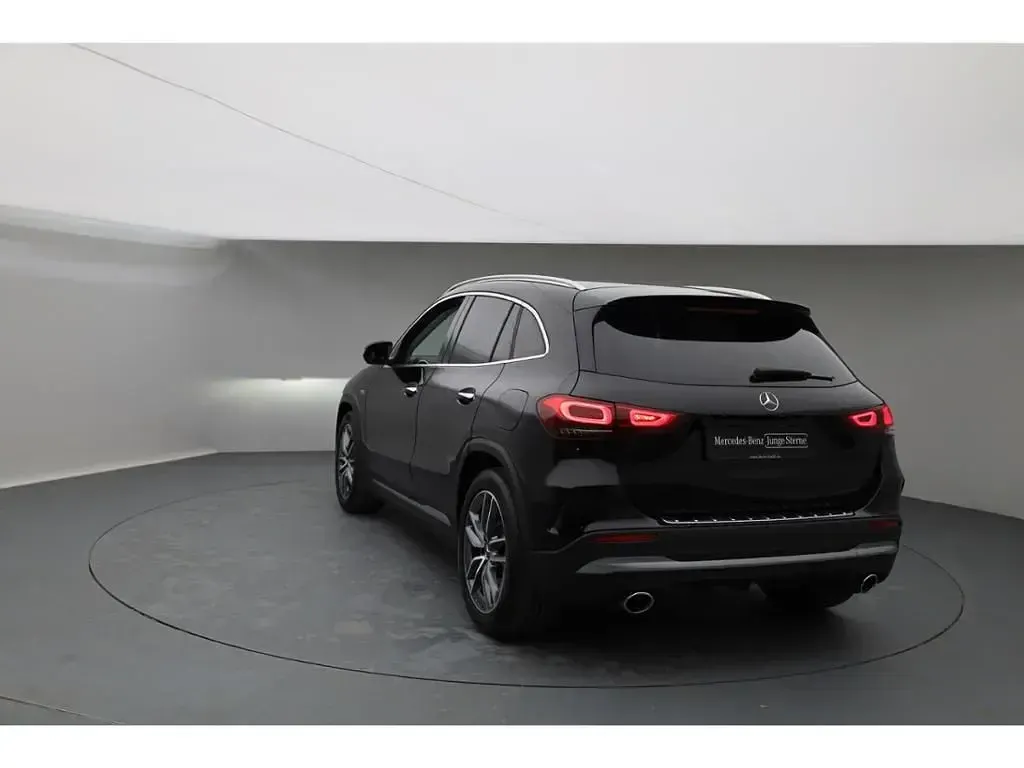 Gebraucht Mercedes GLA35 AMG AMG 306 PS (225 kW) 2022 Unilack nachtschwarz SUV