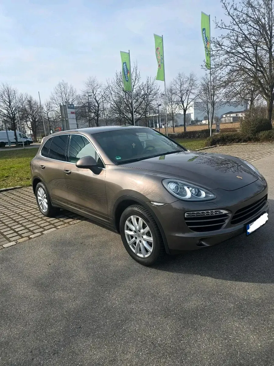Gebraucht Porsche Cayenne 245 PS (180 kW) 2012 Braun SUV