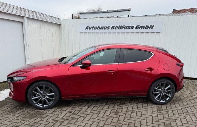 Neu Mazda 3 Exclusive-Line 140 PS (102 kW) 2026 Rot Limousine