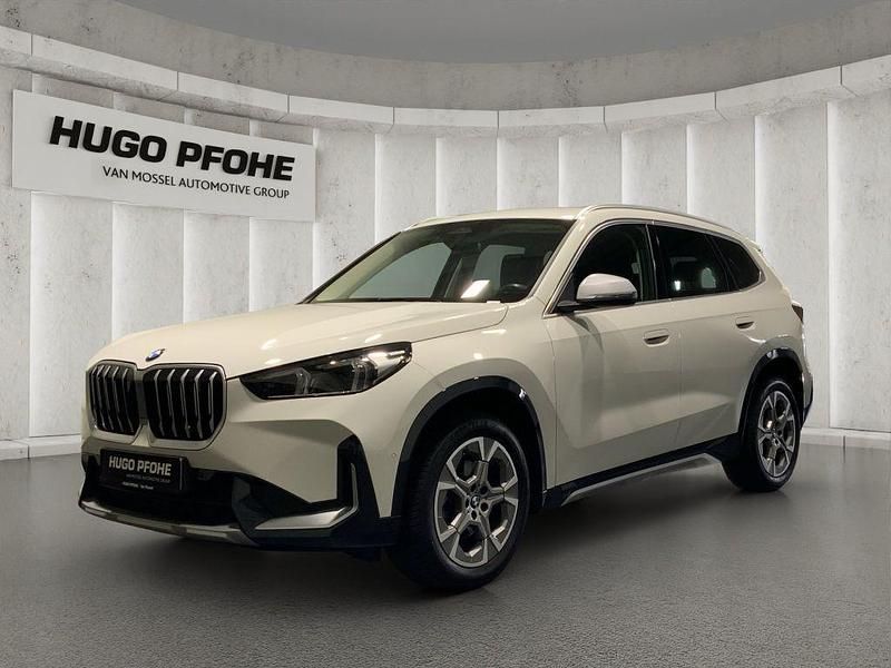 Alpinweiss iii Gebraucht 2023 BMW X1 xLine SUV | 37.950 € (Fairer Preis) - Bild 1/4