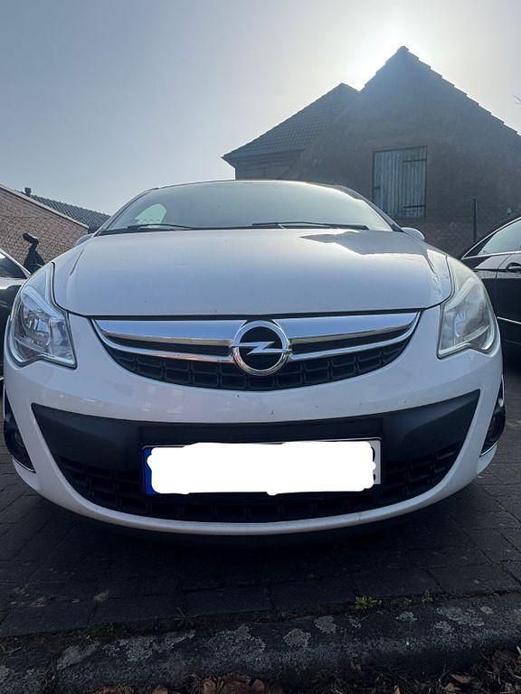 Gebraucht Opel Corsa Innovation 101 PS (74 kW) 2012 Weiß Kleinwagen