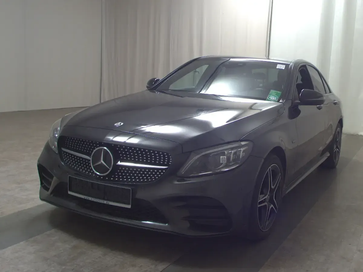 Gebraucht Mercedes C300e AMG line 306 PS (225 kW) 2020 Grau Limousine