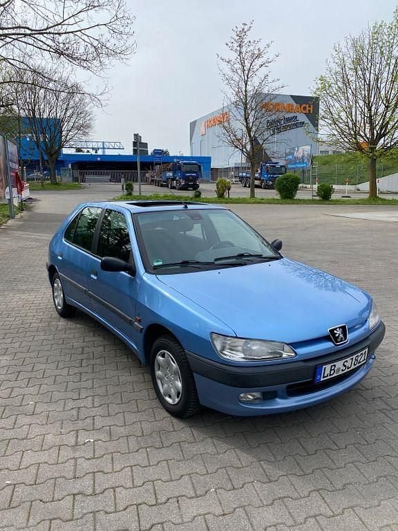 Blau Gebraucht 1998 Peugeot 306 Limousine | 1.600 € (Fairer Preis) - Bild 1/4