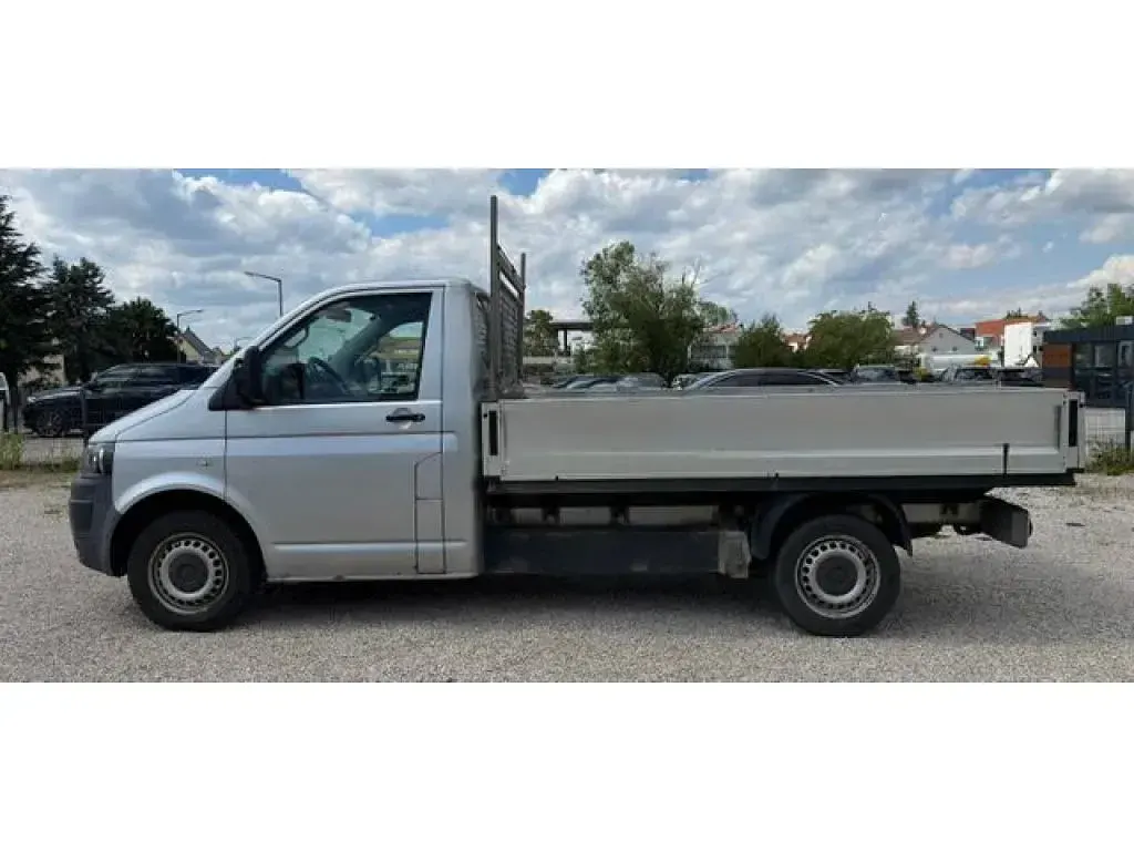Gebraucht VW T5 140 PS (102 kW) 2012 Reflexsilber metallic (metallic) Van