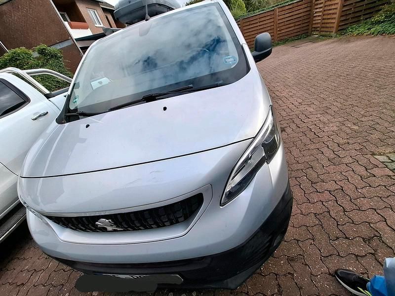 Gebraucht Peugeot Expert 150 PS (110 kW) 2019 Silber Van