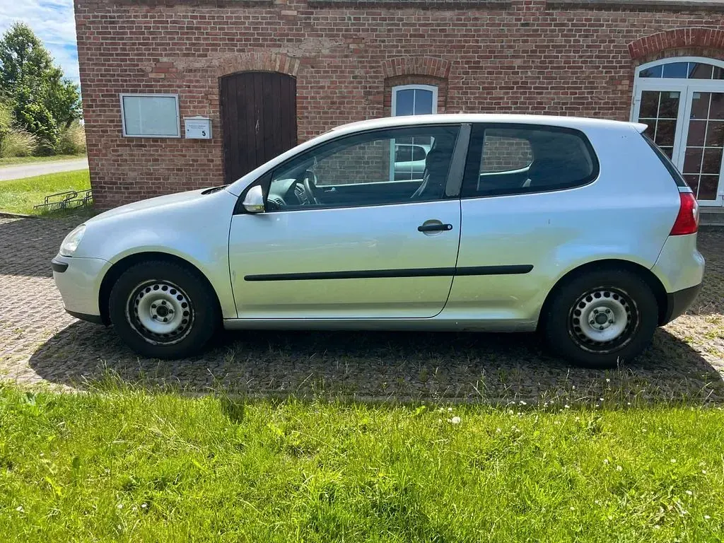 Gebraucht VW Golf IV Trendline 75 PS (55 kW) 2005 Silber Limousine