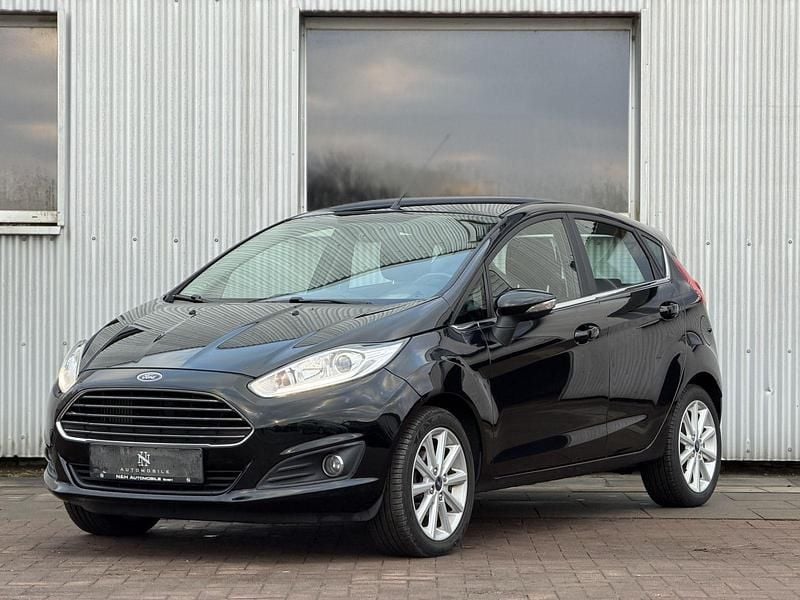 Gebraucht Ford Fiesta Titanium 125 PS (91 kW) 2017 Iridiumschwarz metallic Kleinwagen