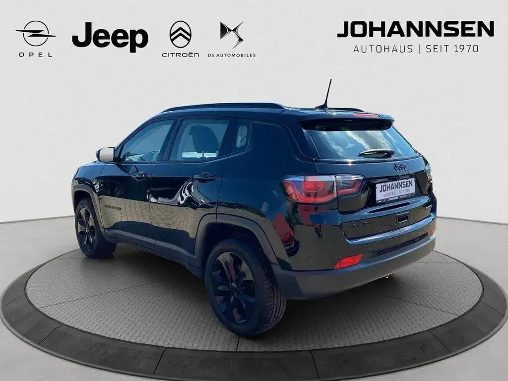 Gebraucht Jeep Compass Night Eagle 140 PS (102 kW) 2019 Diamond black SUV