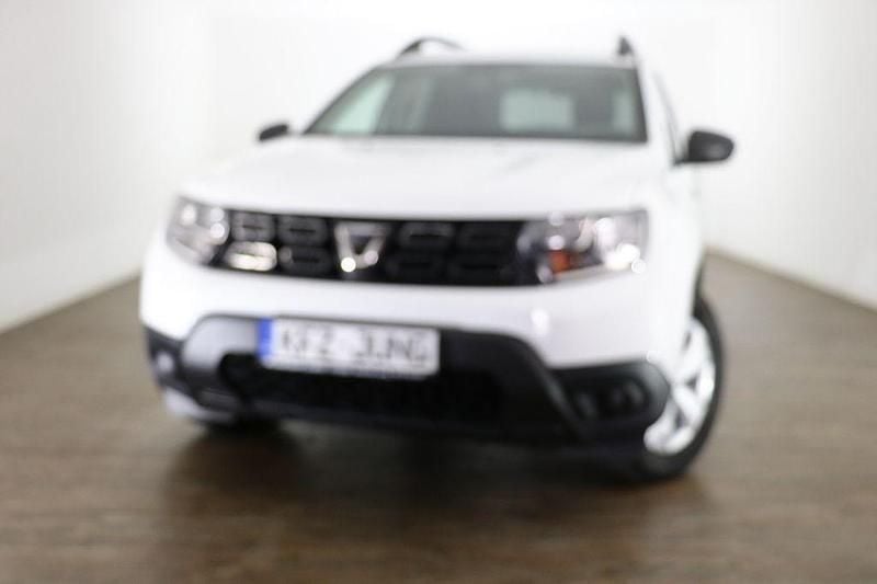Weiß Gebraucht 2021 Dacia Duster Deal SUV | 10.990 € (Guter Preis) - Bild 1/4