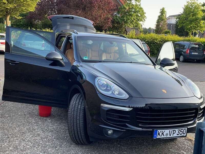 Schwarz Gebraucht 2015 Porsche Cayenne SUV | 33.500 € - Bild 1/4