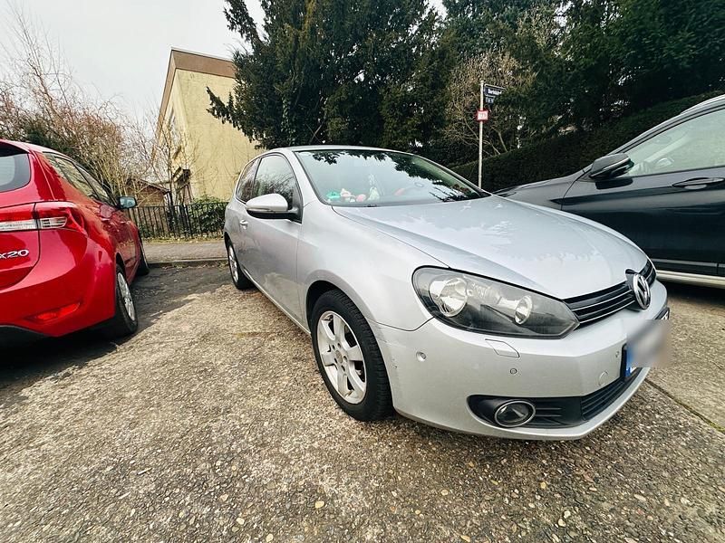 Grau Gebraucht 2010 VW Golf VI Kleinwagen | 3.850 € (Fairer Preis) - Bild 1/4