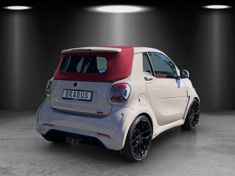 Gebraucht Smart ForTwo Cabrio Brabus 121 PS (88 kW) 2019 Andere farbe Cabrio