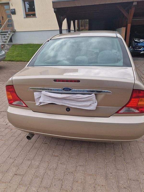 Gebraucht Ford Focus 115 PS (84 kW) 1999 Limousine
