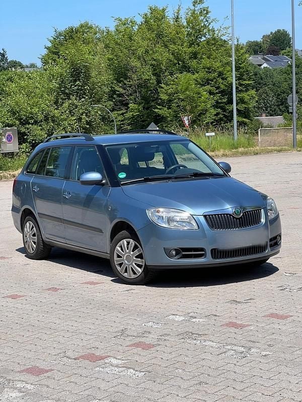 Blau Gebraucht 2008 Skoda Fabia Ambiente Kombi | 1.999 € (Superpreis) - Bild 1/4