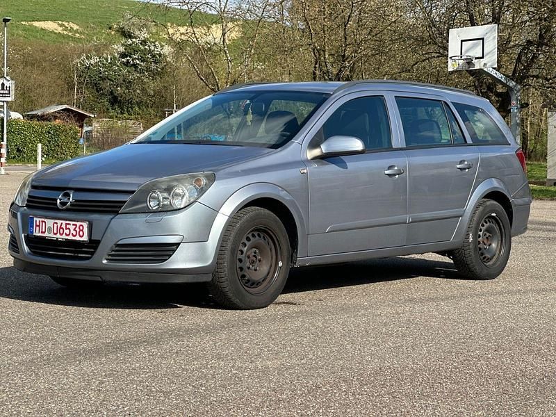 Gebraucht Opel Astra Edition 90 PS (66 kW) 2005 Silber Kombi