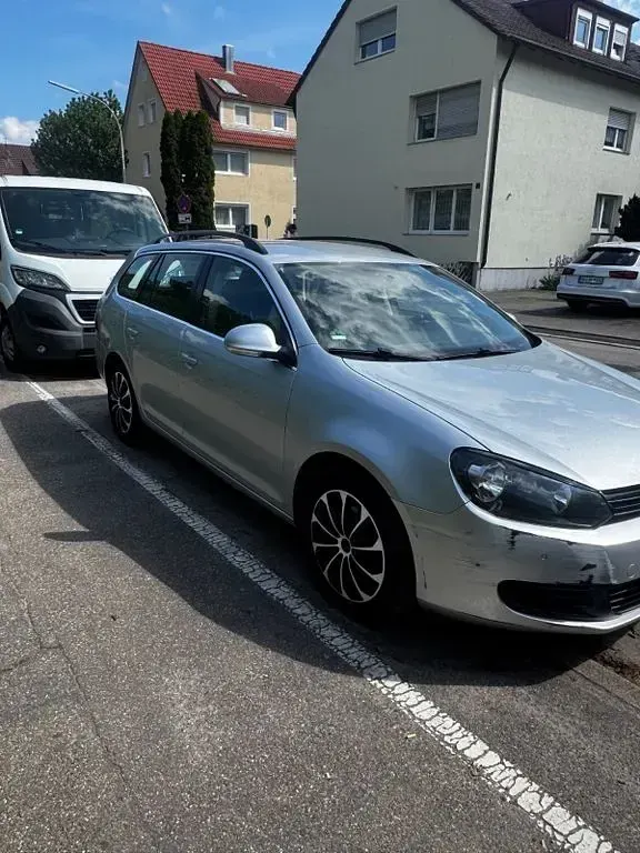 Gebraucht VW Golf VI 122 PS (89 kW) 2010 Silber Kleinwagen