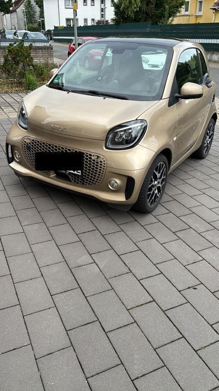 Gold Gebraucht 2021 Smart ForTwo Electric Drive Prime Coupé | 10.899 € (Guter Preis) - Bild 1/4