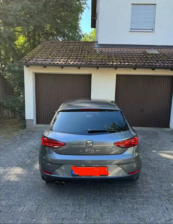 Gebraucht Seat Leon 179 PS (131 kW) 2018 Grau Limousine