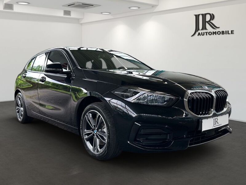 Schwarz Gebraucht 2024 BMW 118 Sport Line Kleinwagen | 27.490 € (Fairer Preis) - Bild 1/4