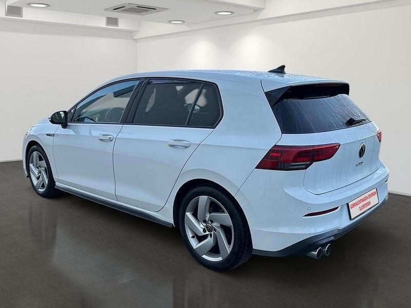 Second-hand VW Golf VIII GTD 200 CP (147 kW) 2023 Alb Berlinǎ