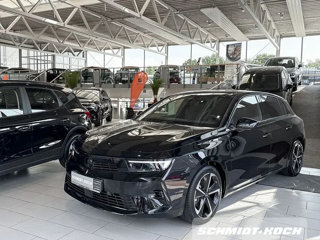 Gebraucht Opel Astra 131 PS (96 kW) 2025 Schwarz (schwarz) Kleinwagen