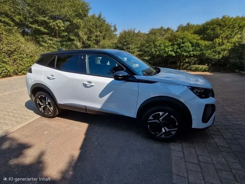 Gebraucht Peugeot 2008 GT 131 PS (96 kW) 2024 Weiß SUV