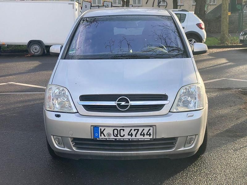 Silber Gebraucht 2004 Opel Meriva Cosmo Van / Kleinbus | 990 € (Guter Preis) - Bild 1/4