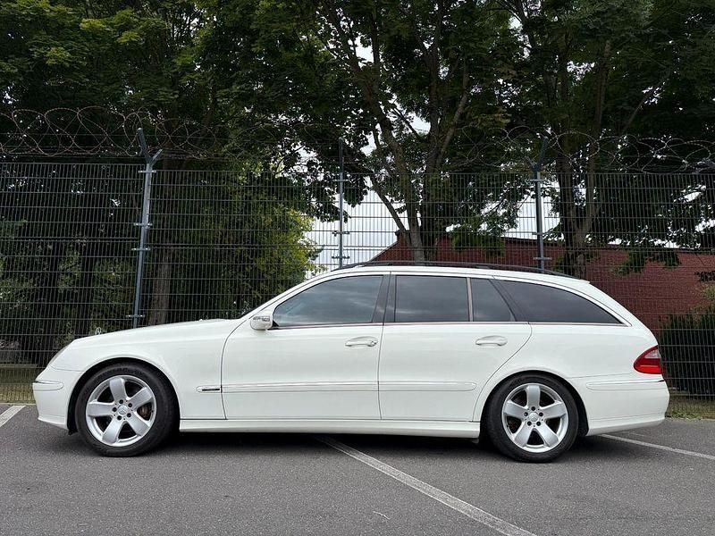 Usata Mercedes E500 306 CV (225 kW) 2004 Bianco Station wagon