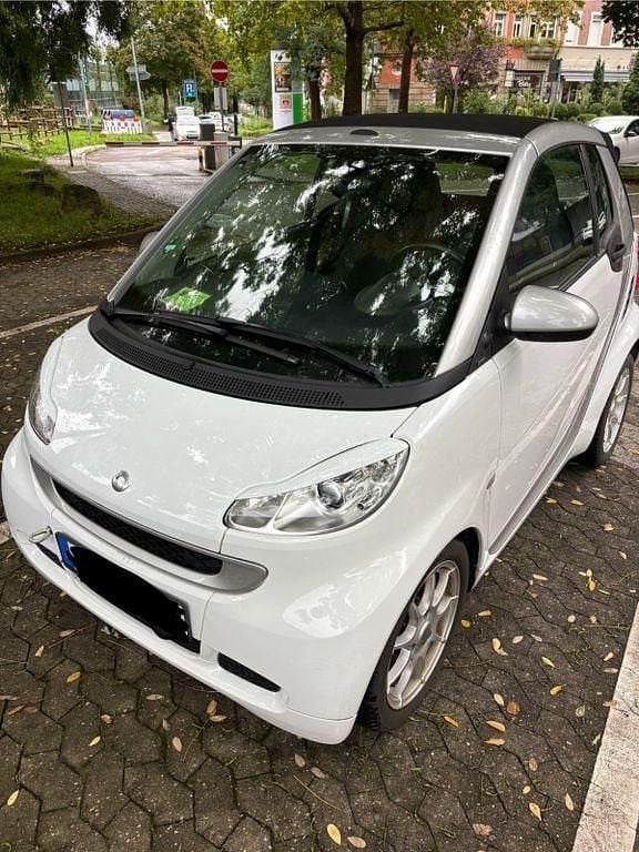 Weiß Gebraucht 2011 Smart ForTwo Cabrio Passion Cabrio | 4.700 € (Fairer Preis) - Bild 1/4
