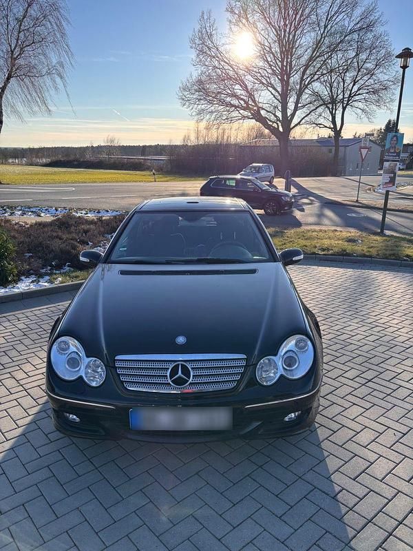Schwarz Gebraucht 2007 Mercedes C180 Coupé | 2.000 € (Superpreis) - Bild 1/4