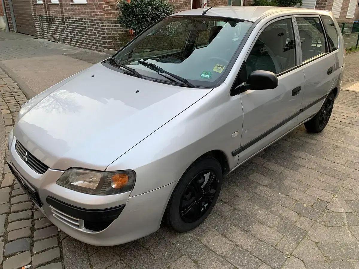 Gebraucht Mitsubishi Space Star Top 82 PS (60 kW) 2004 Grau Van / Kleinbus