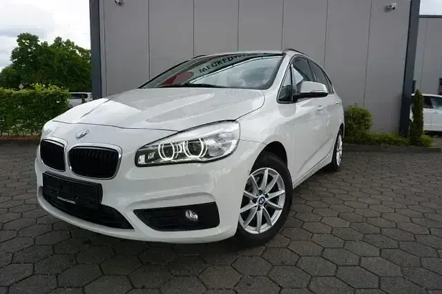 Gebraucht BMW 218 Active Tourer Advantage 150 PS (110 kW) 2018 Weiß Van / Kleinbus