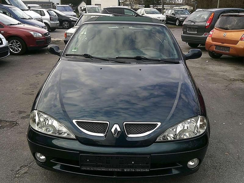 Gebraucht Renault Mégane Cabriolet Privilege 107 PS (78 kW) 2002 Grün Cabrio