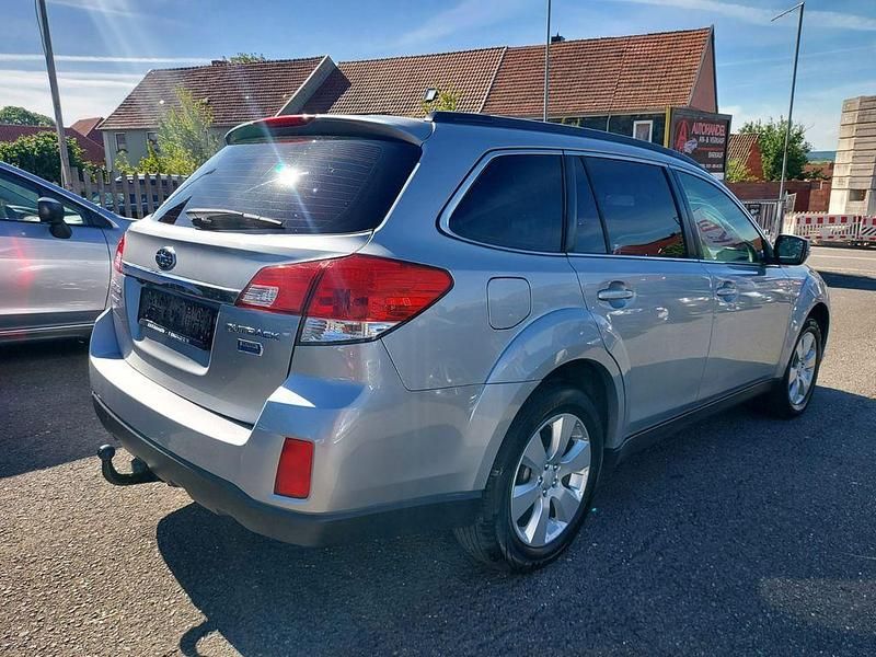 Gebraucht Subaru Outback 150 PS (110 kW) 2012 Silber Kombi