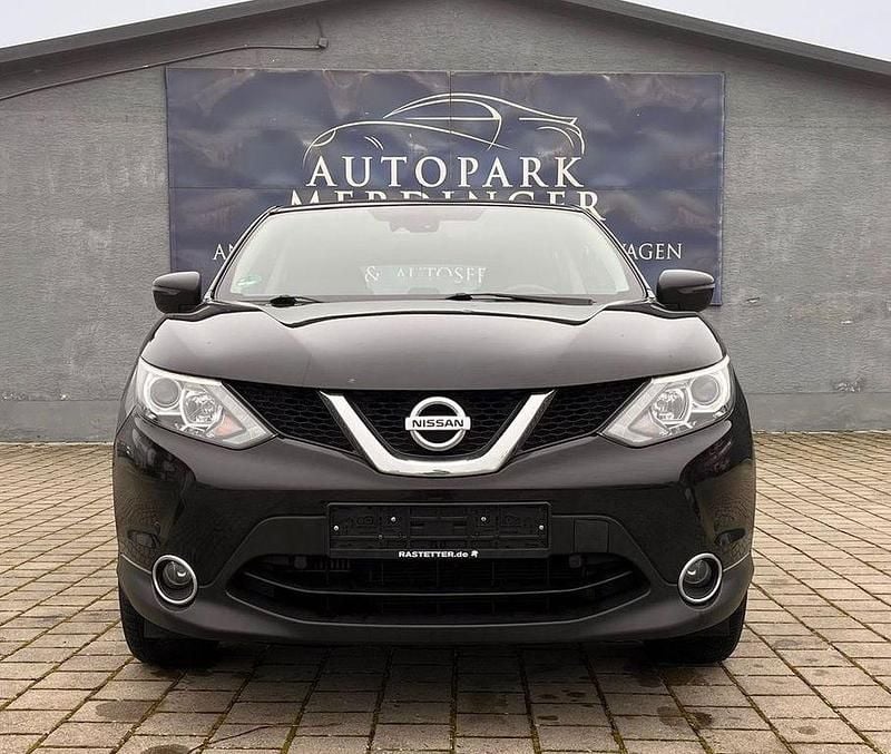 Gebraucht Nissan Qashqai Acenta 116 PS (85 kW) 2017 Schwarz SUV