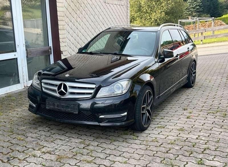 Gebraucht Mercedes C350 Avantgarde Edition 265 PS (194 kW) 2013 Kombi