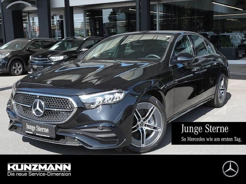 Obsidianschwarz metallic Gebraucht 2024 Mercedes E400 AMG Limousine | 57.468 € (Fairer Preis) - Bild 1/4