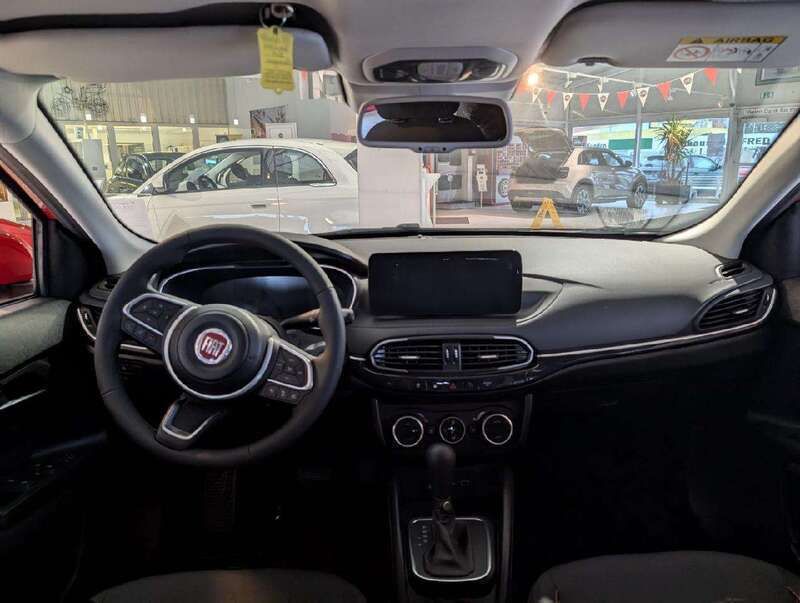 Gebraucht Fiat Tipo Red 131 PS (96 kW) 2024 Colore esterno (passione red ( Limousine