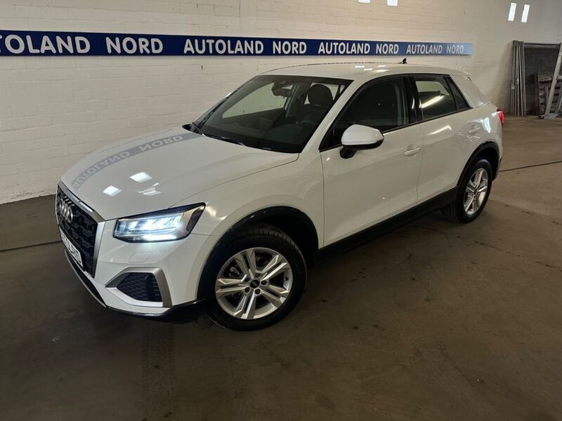 Weiß Gebraucht 2024 Audi Q2 SUV | 26.995 € (Guter Preis) - Bild 1/4