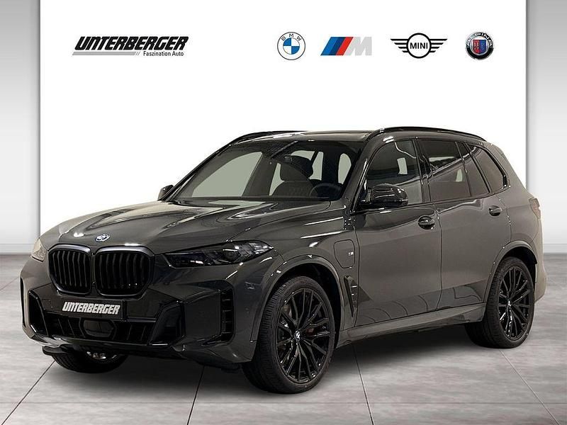 Grau Gebraucht 2025 BMW X5 M Sport SUV | 107.990 € - Bild 1/4