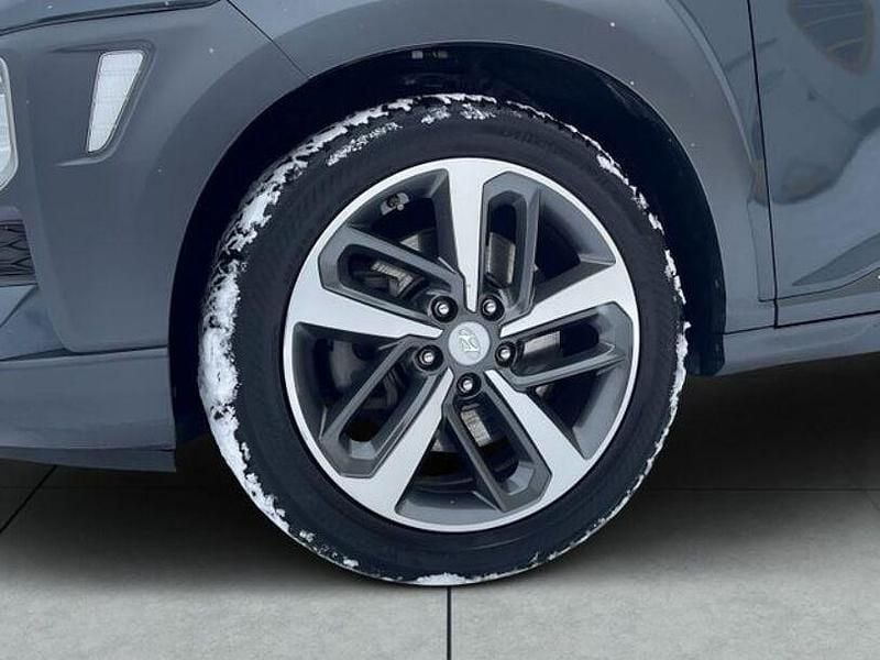 Gebraucht Hyundai Kona Style 177 PS (130 kW) 2019 Dark knight / mic SUV