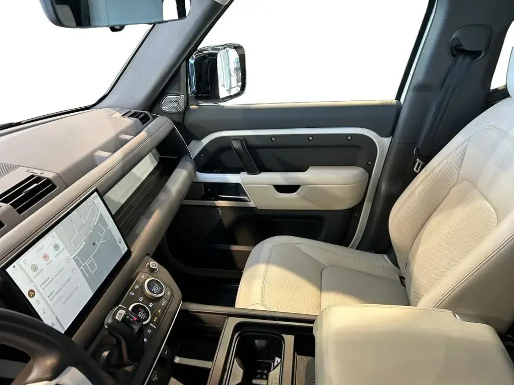 Usata Land Rover Defender 300 CV (220 kW) 2023 Bianco SUV