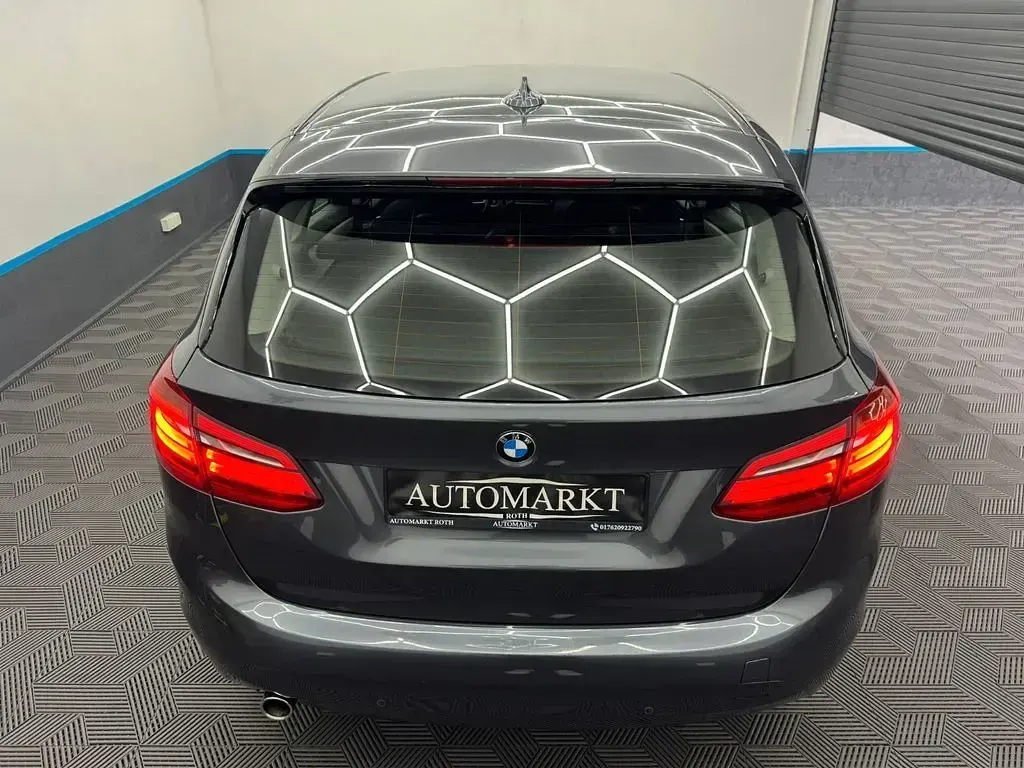 Gebraucht BMW 218 Advantage 136 PS (100 kW) 2017 Grau Limousine