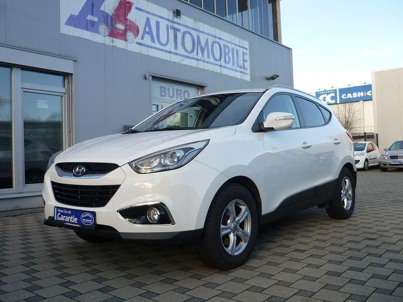 Weiß Gebraucht 2013 Hyundai ix35 Edition SUV | 7.990 € (Fairer Preis) - Bild 1/4