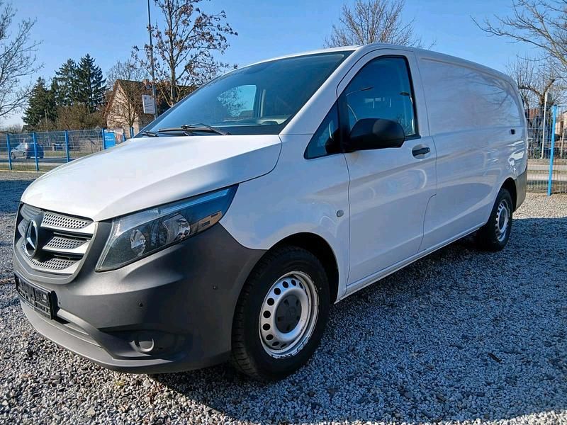 Gebraucht Mercedes Vito 163 PS (119 kW) 2017 Weiß Van